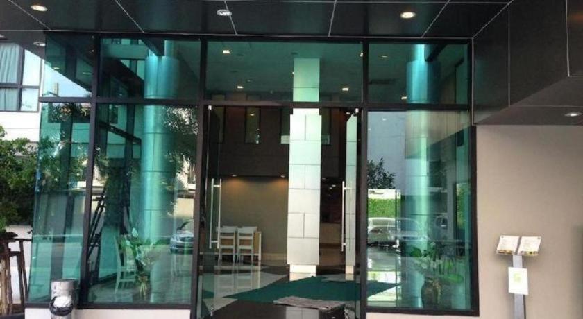 Ipremium Sukhumvit 81 Hotel Bangkok Ngoại thất bức ảnh