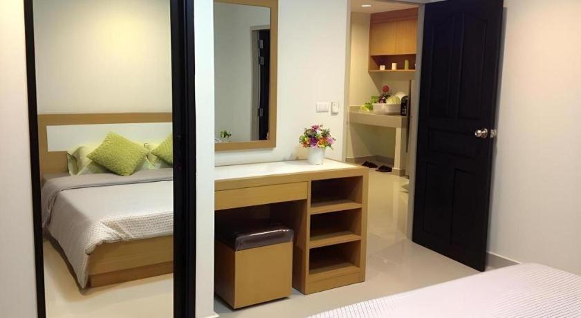 Ipremium Sukhumvit 81 Hotel Bangkok Ngoại thất bức ảnh