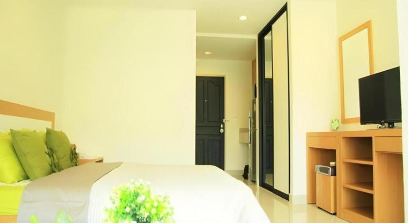 Ipremium Sukhumvit 81 Hotel Bangkok Ngoại thất bức ảnh