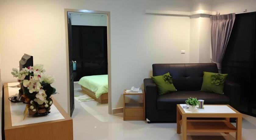 Ipremium Sukhumvit 81 Hotel Bangkok Ngoại thất bức ảnh
