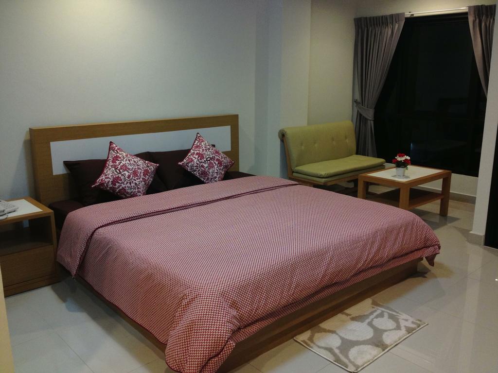 Ipremium Sukhumvit 81 Hotel Bangkok Ngoại thất bức ảnh